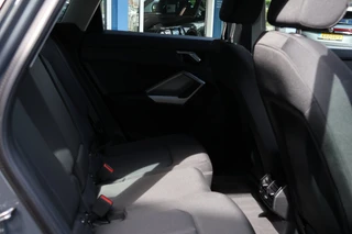 Audi Q3 45 TFSI Hybrid Edition Camera Trekhaak App-connect Stoelverwarming / 15