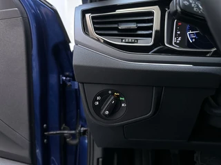 Volkswagen Polo 1.0 TSI R-Line Business LED Stoelverwarming Camera DAB+ App-Connect / 24