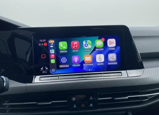 Volkswagen Golf 1.5 eTSI R-Line AUT  | dealer onderh. | panoramadak | stoel-/stuurverw. | keyless | trekhaak | carplay / 35