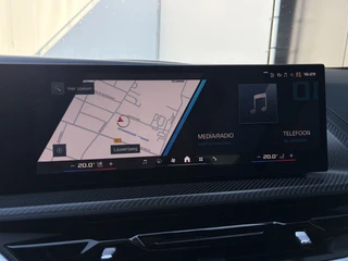 BMW XM PHEV 30 kWh Driving Assistant Professional B&W HUD Massage 360° Elek.Trekhaak Orig.NL BOMVOL! / 42