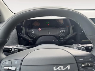 Kia EV2 Plus 42.2 kWh 3.000,- Inruilkorting | Privacy Glass | 18" lichtmetalen velgen | Warmtewerend glas rondom | Draadloze oplader voor smartphone / 27