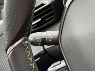 Peugeot e-2008 GT Pack 50 kWh 136PK Automaat Navigatie, Achteruitrijcamera, Keyless, Stoelverwarming, Adaptieve Cruise Control / 22