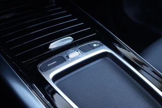 Mercedes-Benz B-Class 200 Luxury Line Panoramadak / Stuurwielverwarming / Stoelverwarming / 18