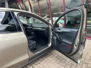 Ford Focus 1.0 EcoBoost Titanium Business  | Keyless | Cruise | Trekhaak | Camera | Stoel/Stuurverw. | B&O | / 31