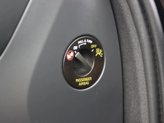 Volvo V60 2.0 T6 Plug-in hybrid AWD Ultra Bright | SOH 99% | Long Range / 51