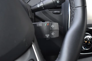 Renault Captur 1.2 TCe Aut. Limited  | Trekhaak | Camera |  Keyless Entry | Navigatie | Climatecontrol | Orig. NL | / 17
