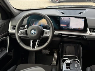 BMW X1 xDrive25e M-sport Camera | Keyless | Carplay | Ambiance verlichting / 16