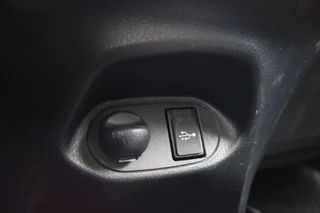Toyota Yaris 1.5 HYBRID DYNAMIC APPLE/ANDROID KEYLESS CLIMA CAMERA / 18