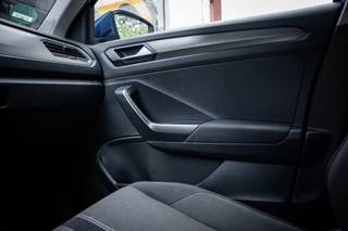 Volkswagen T-Roc 1.5 TSI Sport Autom. | Navi | PDC | Cruise controle | Trekhaak / 38