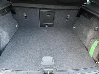Volvo XC40 1.5 T4 Plug-in Hybrid 211PK Plus Dark H&K/PANODAK / 16