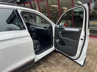 Volkswagen Tiguan 1.4 TSI ACT Highline  | ACC | Navi | PDC | Stoelverw. | / 25