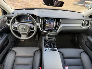 Volvo V60 2.0 T6 AWD Ultra Dark Panodak Leer H&K Head up / 2