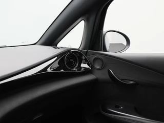 BYD DOLPHIN Design 60.4 kWh 204 Pk | Stoelverwarming | 360 Camera | Panoramadak | Adaptive Cruise | Warmtepomp |17 Inch | 26.055 Km !! / 30