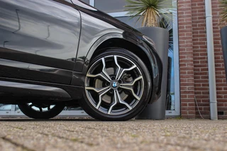 BMW X2 sDrive20i High Executive Edition | M-sport | Driving Assistant Plus | Camera | Apple Carplay | File assistent | Active cruise control | Park Assistant | DAB | Sportstoelen | LED / 50
