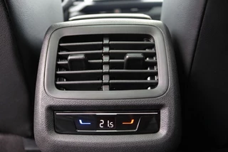 Volkswagen T-Roc 1.5 TSI R-Line Pano l Camera l Keyless l VOL OPTIES l NIEUW MODE / 18