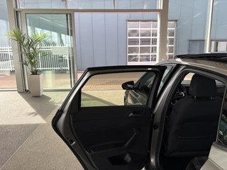 Volkswagen Polo 2.0 TSi 200pk GTi DSG 5-drs  SCHUIFDAK/BEATS/KEYLESS/CAMERA/DODEHOEK/1E EIGENAAR! / 52