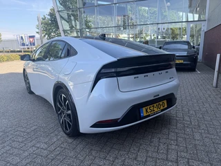 Toyota Prius 2.0 Plug-in Executive Skyview APPLE/ANDORID PANO AD-CRUISE STOELVERWARMING CLIMA NAVI PARK-SENSOREN / 4