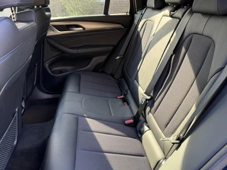 BMW X3 xDrive20i High Executive M Sport| Dealer onderhouden| HUD| Top staat| Trekhaak / 21