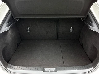 Mazda CX-30 2.0 e-SkyActiv-G M Hybrid Homura | Adaptive Cruise | Stoelverwarming | CarPlay | HUD | Camera | Parkeersensoren / 30