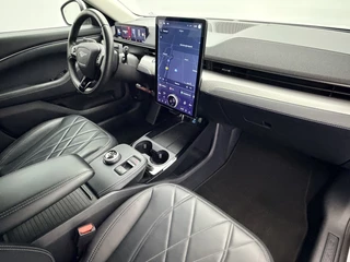 Ford Mustang Mach-E Extended RWD 98 kWh SOH 93,6% | Trekhaak | 360° Camera | Bang & Olufsen | Leer | Technology Pack / 9