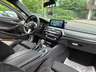 BMW 5-serie Touring 530e M Sport LED CarPlay Elek. Stoelen 100% dealer onderhouden 530e Business Edition Plus / 8