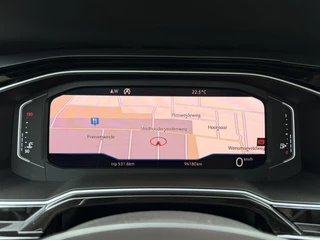Volkswagen Polo 1.0 TSI Highline Virtual 17'' LED ACC Camera CarPlay Navi Stoelverwarming / 19