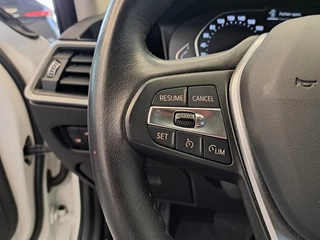 BMW 3 Serie 318i Executive  Navigatie Clima Cruise PDC LM 157 PK! 24 Maanden garantie* (Vraag naar de voorwaarden) / 12