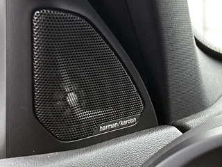 BMW 1-serie M135i xDrive | Camera | Stoelverwarming |Harman/Kardon | HeadUp Display | Cruise Control / 23