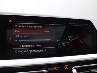 BMW 3 Serie 320i High Executive Edition  | Schuifdak | Leder | Camera | Org. NL / 43