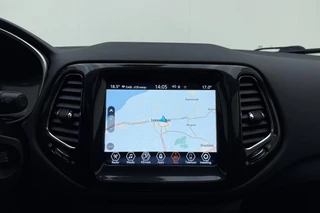 Jeep Compass 4xe 240 Plug-in Hybrid Electric S | Navigatie | Lederen bekleding | Panoramisch schuifdak | Keyless | Stoelverwarming | Zwart dak / 27