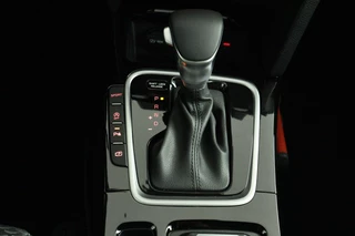 Kia Ceed 1.5 T-GDi DynamicPlusLine Automaat *DEMO* - Trekhaak - Navigatie - Stoel-/stuurverwarming - Cruise Control - Climate Control - Fabrieksgarantie tot 04-2032 / 29