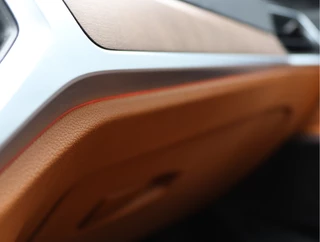 BMW 3 Serie 320i High Executive Edition  | Schuifdak | Leder | Camera | Org. NL / 62
