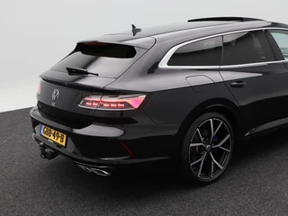 Volkswagen Arteon Shooting Brake 2.0 TSi 320 Pk R 4Motion | Stoel/Stuurverwarming | Memory | Head UP | Harman/Kardon | Panoramadak | Trekhaak | 20 Inch | 53.014 Km !! / 18