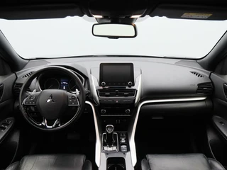 Mitsubishi Eclipse Cross 2.4 PHEV Prestige | Stoelverwarming | Camera | Panoramadak | Climatronic | Navigatie | CarPlay | 19 inch | 86.363 Km !! / 38