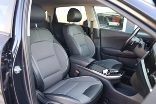 Kia e-Niro DynamicPlusLine 64 kWh|Schuif-kanteldak|Stoelverwarming|Camera|Clima|Cruise|Telefoon / 14