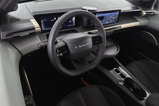 Lancia Ypsilon 1.2 Turbo Hybrid 110pk / 6