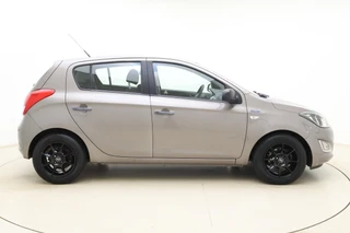 Hyundai i20 1.2i i-Motion 85pk | 5 Deurs | Airco | Lichtmetalen Velgen | Audio | Weinig Kilometers / 10