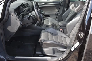 Volkswagen Golf 2.0 TSI 4MOTION R / 1e LAK VOL OPTIES / MAXTON / PANO / DYN / VIRTUAL COCKPIT / 17