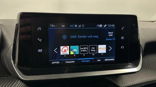 Peugeot 2008 1.2 PureTech Blue Lease Active NAVI CRUISE CARPLAY / 25
