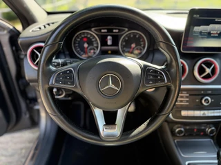 Mercedes-Benz A-Class 180 AMG-Line / 10
