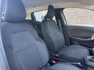 Renault Clio 1.0 TCe / Navigatie / Apple CarPlay - Android / 1e Eigenaar / ALL-Season banden / Cruise Control / PDC met optische w / 19