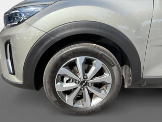 Kia Stonic 1.0 T-GDi MHEV DynamicPlusLine | Cruise Control | Climate Control | Camera | Navigatie | LM Velgen | / 11