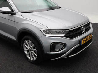 Volkswagen T-Roc 1.0 TSi 110 Pk Life | Adaptive Cruise | Airco | Camera | CarPlay | 17 Inch | 60.043 Km !! / 11