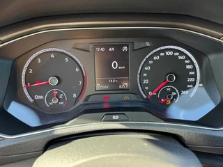 Volkswagen T-Roc 1.0 TSI Style * Navigatiesysteem * Stoelverwarming * Adaptieve Cruise Control * Parkeercamera * / 23