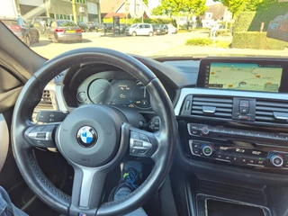 BMW 3 Series Touring M Sport GR Navigatie Nbt EVO Virtual dash 6WB Cruise Control Getinten ramen 100% dealer onderh Corporate Lease / 17