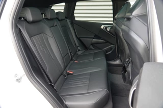 BMW X3 30e xDrive  M Sport | Panodak | Trekhaak | Memory | Driving Assistant | 21 Inch | Iconic Glow | / 24