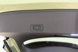 Jaecoo 7 1.5 GDI SHS-P Exclusive Black Edition Plug-in Hybride | 20" zwarte lichtmetalen velgen | Schuif-/kanteldak | Stoelverwarming & ventilatie | Elektrische achterklep | 1500 KG trekgewicht / 14