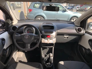 Toyota Aygo 1.0 VVT-i Comfort|Trekhaak|Airco|El.Ramen|5 deur / 7