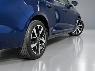 Renault Mégane Estate 1 .3 TCe Bose 160 pk AUT. | navigatie | cruise control | trekhaak | bose audio | keyless | privacy glas / 11