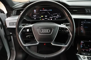 Audi e-tron Sportback 55 408pk quattro S edition 95 kWh SOH 91% Luchtvering 360Camera Nachtzicht Keyless Adaptive cruise / 19